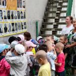 Воспитанники детского сада Металлургического района поделились историями своих родных на акции «Дерево памяти»