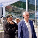Поддержка семей участников СВО, жалобы на действия браконьеров и опасные граффити: петербуржцы обращаются к депутатам «Единой России» с различными вопросами