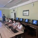 «Серебряные» волонтёры Октябрьского района приняли участие в диктанте «Здоровое долголетие»
