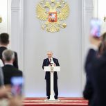 Владимир Путин: На «Единой России» лежит особая ответственность за организацию законодательного процесса, его ритмичный и конструктивный, консолидирующий характер