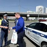«Единая Россия» и МГЕР поздравили сотрудников ГАИ с профессиональным праздником в Мордовии