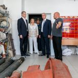 Донские депутаты «Единой России» посетили пожарно-спасательную часть в Суворовском
