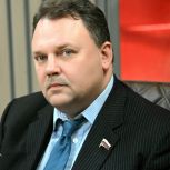 Артем Кирьянов подал документы в облизбирком