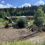 Партийцы пришли на помощь жителям Нижних Серег: идет ликвидация последствий паводка