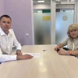 Андрей Тихонов провел прием граждан в МФЦ «Мой семейный центр» в Туле