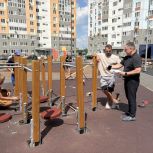 В Оренбурге началась установка детских площадок во дворах