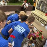 Память, которую мы храним: молодогвардейцы Зеленодольска почтили память детей – жертв войны