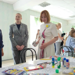 Курские дети рисовали на воде и создавали эксклюзивные букеты