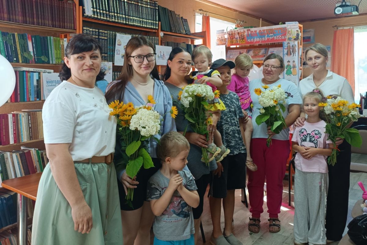 День многодетной семьи на Смоленщине отметили фестивалями, эстафетами и конкурсами