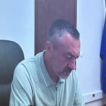 Пенсия, выплаты и поддержка семей участников СВО: Виктор Пинский провёл приём граждан во Владивостоке