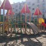 Депутаты фракции и активисты Единой России проводят рейды по игровым и спортивным площадкам Трёхгорного
