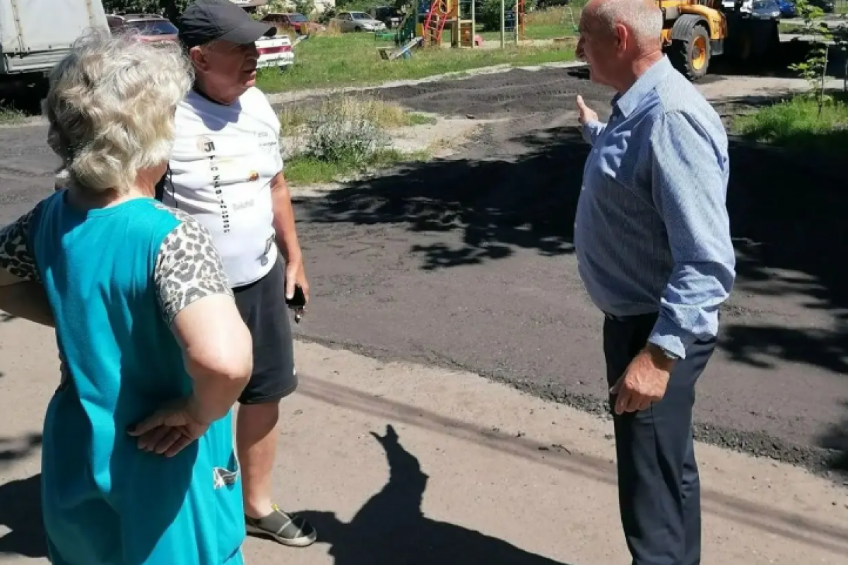 Единороссы следят за качеством благоустройства городских дворов