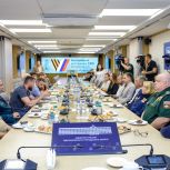 Герой России Евгений Поддубный встретился с подмосковными ветеранами СВО