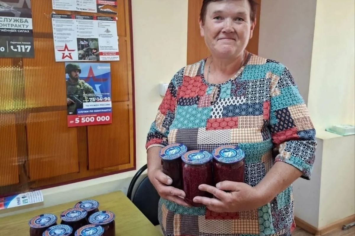 В Инжавино стартовала акция «500 литров варенья» для бойцов СВО