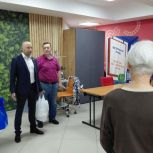 В Чите молодогвардейцы поздравили с Днём железнодорожника ветеранов Забайкальской магистрали