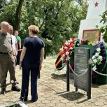 В селе Екатерино-Никольское продолжается благоустройство парка