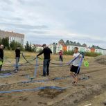Площадку для пляжного волейбола обустраивают в Лабытнанги