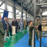Партийцы оценили состояние центра единоборств «Звезда» в Советском