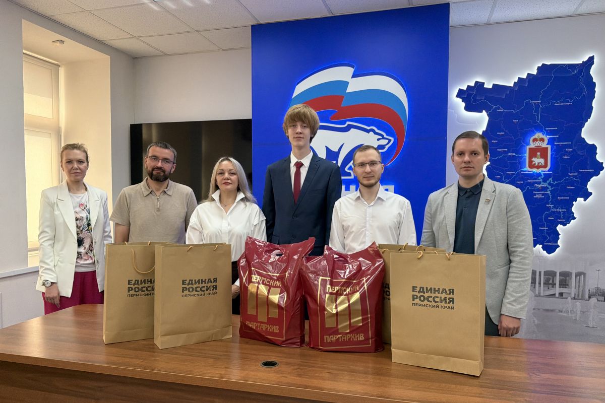 «Единая Россия» Прикамья поздравила федеральных победителей «Диктанта Победы» и «Мир танков»