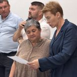 Партийцы в Первоуральске ликвидируют последствия паводка
