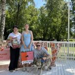 Партийцы помогают четвероногим найти дом