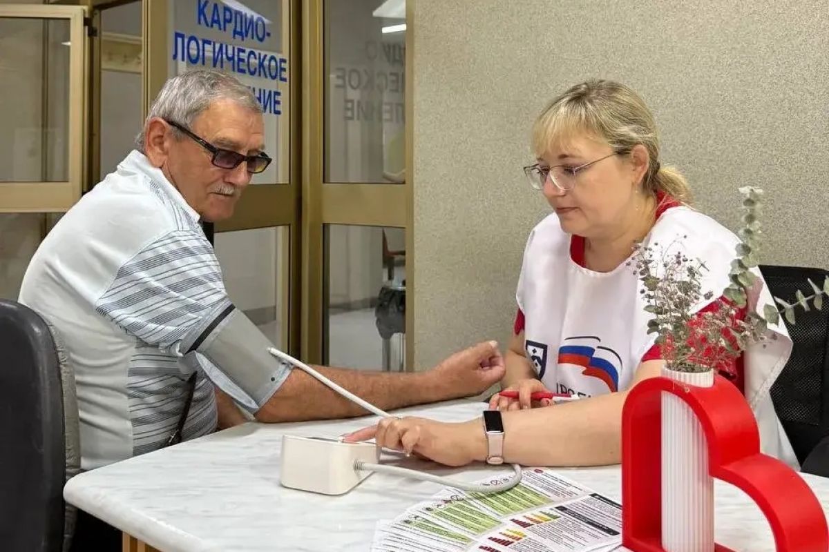 «Останови факторы риска – продли свою жизнь!»: волгоградские кардиологи провели профилактическую акцию