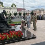 Депутаты почтили память павших защитников Отечества