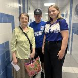 Кемеровские молодогвардейцы помогли пенсионерке