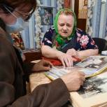 В Мурманске «Единая Россия» провела акцию «Один день с социальным работником»