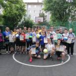 В Краснодаре прошел дружеский матч по мини-футболу среди дворовых команд