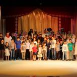 В Чечне «Единая Россия» организовала благотворительный спектакль для детей с ОВЗ