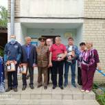 Льговские единороссы вручили памятные награды ликвидаторам Чернобыльской катастрофы
