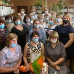Социальные работники Псковской области получили поздравления в свой профессиональный праздник