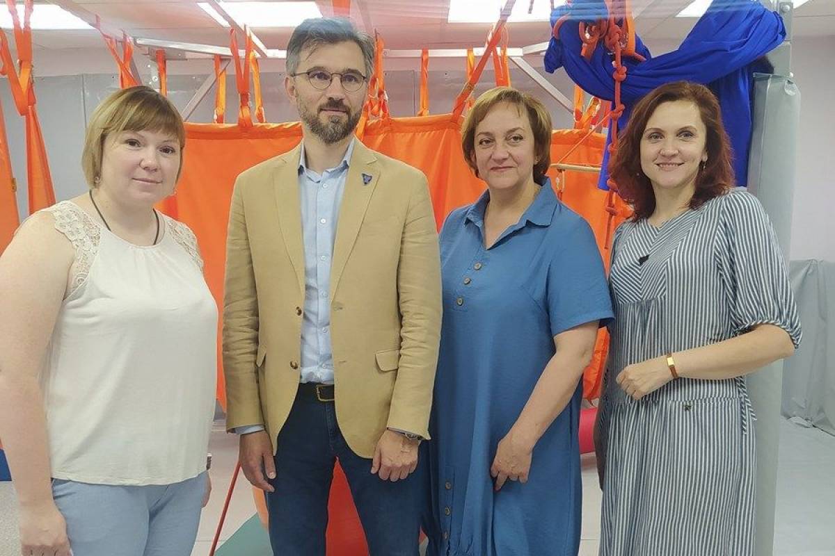 Дмитрий Лукинов оказал поддержку общественной организации «Искра Надежды»
