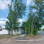 Оперативно восстановлено асфальтовое покрытие, тротуарный бордюр и лотки ливневых стоков на перекрёстке улиц 5-я Восточная и Сыропятская