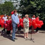 В Химках партийцы поздравили медработников