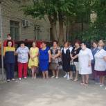 В преддверии Дня медицинского работника в Волгоградской области единороссы поздравили врачей