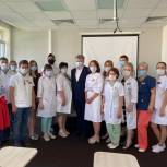 Николай Черкасов и молодогвардейцы поздравили медиков Балашихи