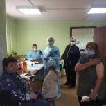 Депутаты-единороссы открыли пункты вакцинации в Кировском районе Новосибирска