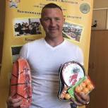 Депутат приобрел спортивный инвентарь для школ Дзержинского района Волгограда