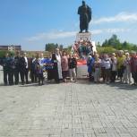 В Каслях «Единая Россия» и волонтеры Победы приняли участие в митинге «Свеча памяти»