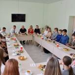 В Южноуральскке поблагодарили волонтеров за работу на социально-значимых объектах города