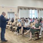 По инициативе Алексея Наумова в Саратове и районах области обсудили профилактику деструктивного поведения детей и подростков