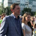 Депутат Госдумы Виктор Игнатов организовал большой детский праздник в Ленинском районе Новосибирска