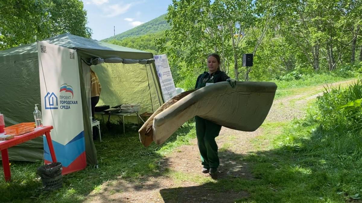 В Петропавловске в роще микрорайона Дачный прошли «Чистые игры»