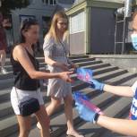 Молодогвардейцы Екатеринбурга призвали горожан поставить прививки от COVID-19