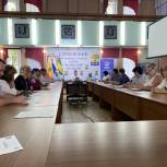 Единороссы проводят партийные конференции в местных отделениях