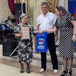Единороссы Карабудахкентского района поздравили медицинских работников с профессиональным праздником