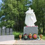 В Кировской области при поддержке депутата Госдумы реконструировали памятник воину-победителю
