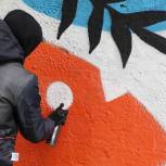 В День защиты детей в Новомосковске появилось тематическое граффити